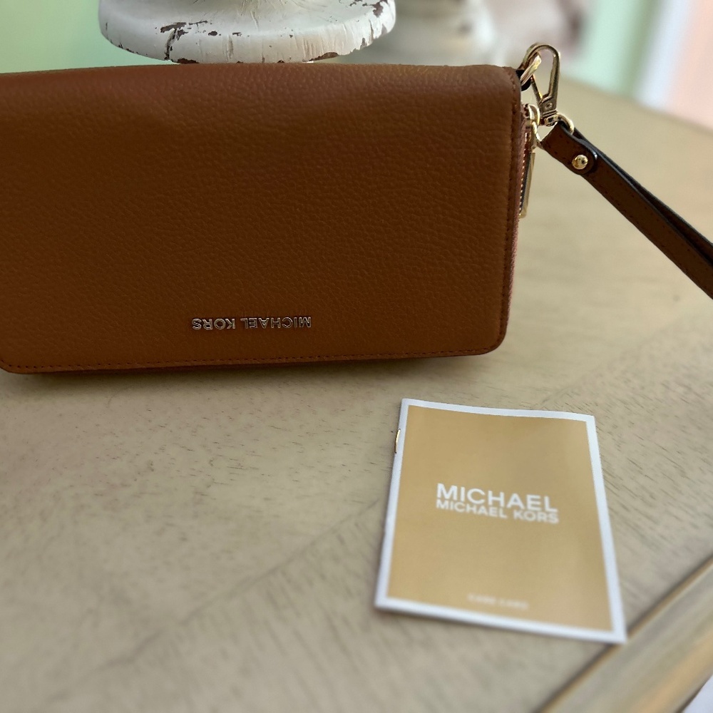 Michael Kors Jet Set Wallet Acorn